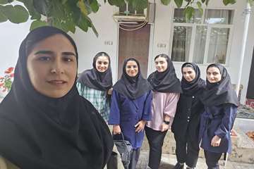 ویزیت در منزل دو بانوی سالمند روستایی توسط دانشجویان مامایی